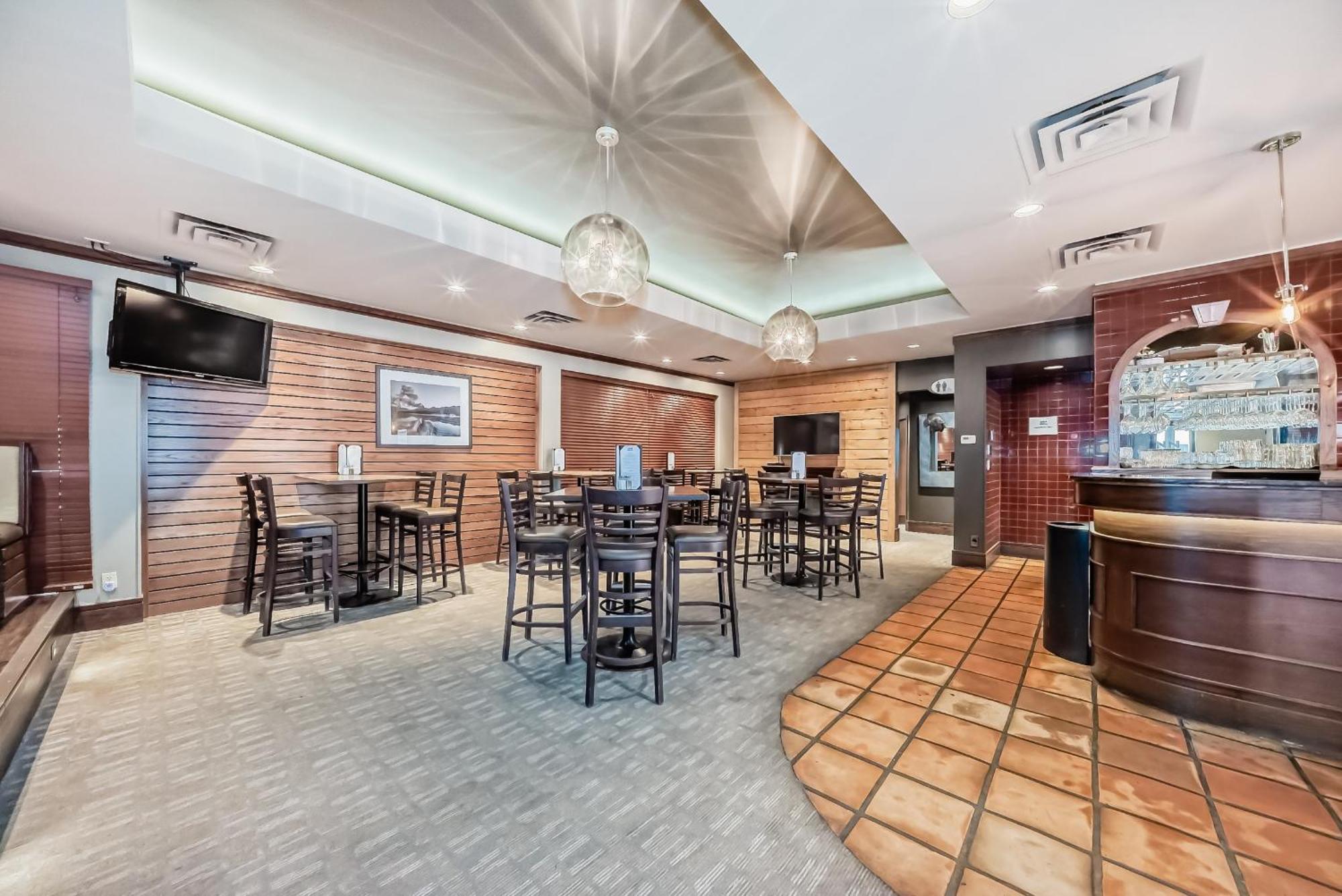 Inn&suites Hotel 3*